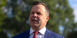 Trump Loyalist Grabs Intel Throne